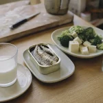 Quel aliment contient du calcium : laitages, sardines, tofu et eau minérale calcique